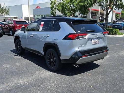 2025 Toyota RAV4 Hybrid SE