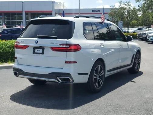 2022 BMW X7 xDrive40i
