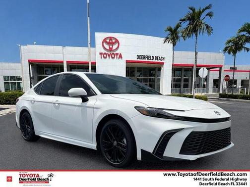 Ice Cap 2026 Toyota Camry SE