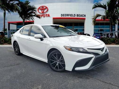 2024 Toyota Camry SE