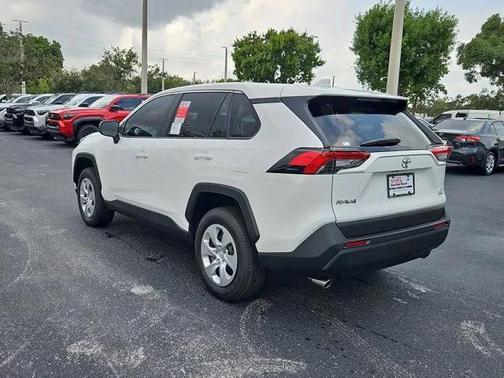 2025 Toyota RAV4 LE