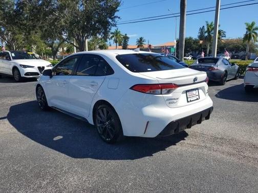 2024 Toyota Corolla Hybrid LE