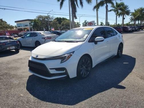 2024 Toyota Corolla Hybrid LE