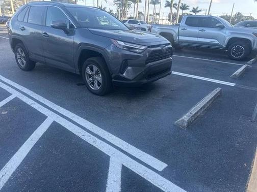 2025 Toyota RAV4 Hybrid XLE