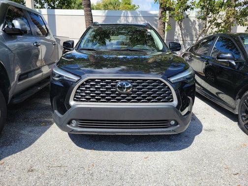 2025 Toyota Corolla Cross XLE