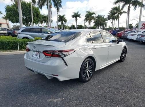 2023 Toyota Camry SE