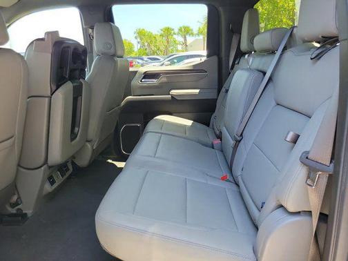 Onyx Black 2025 GMC Sierra 1500 SLT