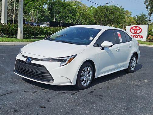 2025 Toyota Corolla Hybrid LE