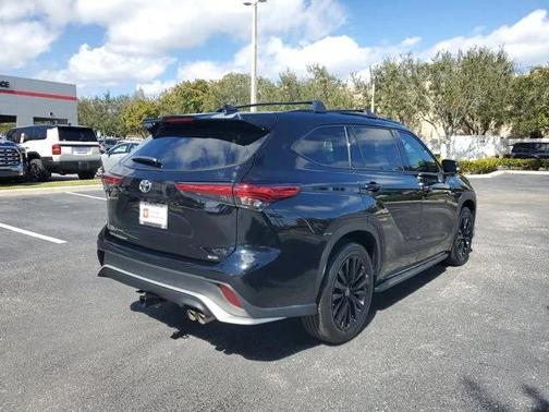 2023 Toyota Highlander XSE