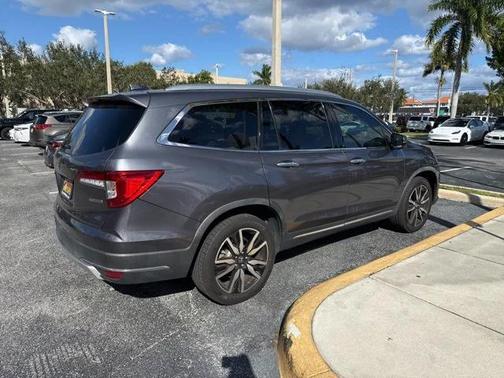 2020 Honda Pilot Touring 8-Passenger