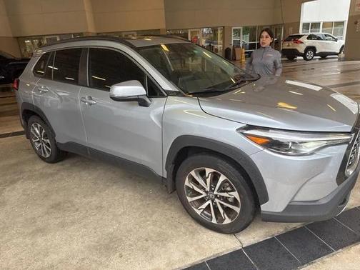 2024 Toyota Corolla Cross XLE