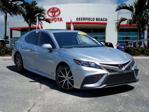 2024 Toyota Camry SE