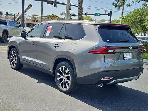 2025 Toyota Grand Highlander Hybrid Limited MAX