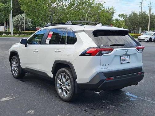 2025 Toyota RAV4 XLE Premium