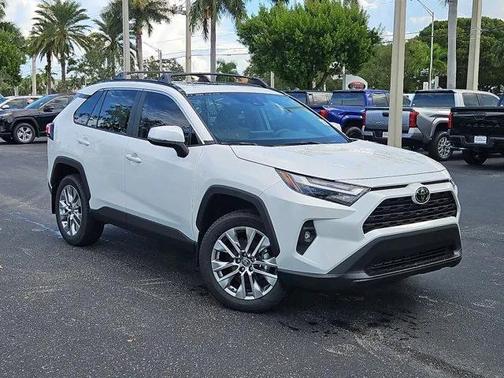 2025 Toyota RAV4 XLE Premium