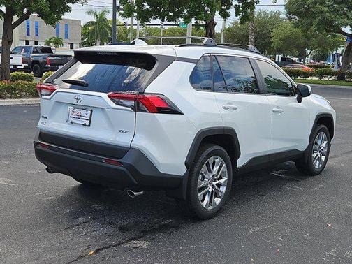 2025 Toyota RAV4 XLE Premium