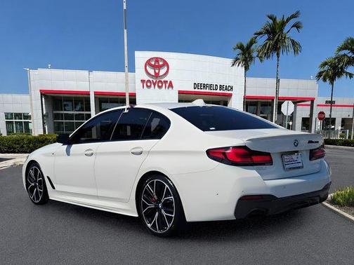Alpine White 2021 BMW 530 530i