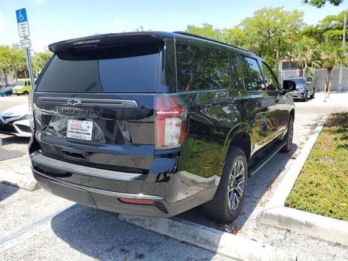 2022 Chevrolet Suburban 4WD Z71