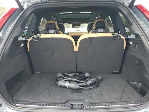 2022 Volvo XC90 Recharge Plug-In Hybrid T8 Inscription 6 Passenger