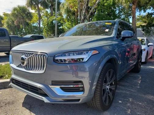 2022 Volvo XC90 Recharge Plug-In Hybrid T8 Inscription 6 Passenger