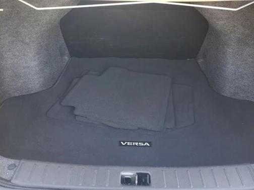 2017 Nissan Versa 1.6 S+