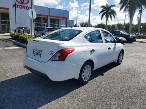 2017 Nissan Versa 1.6 S+