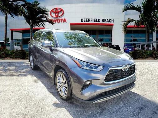 2022 Toyota Highlander Platinum