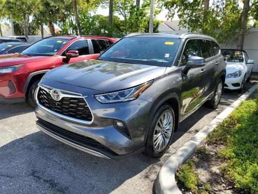 2022 Toyota Highlander Platinum