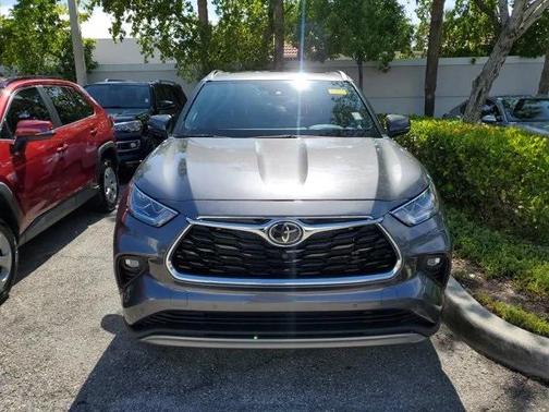 2022 Toyota Highlander Platinum