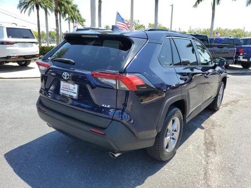 2022 Toyota RAV4 XLE