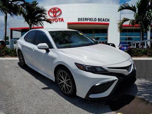 2022 Toyota Camry SE