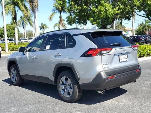 2025 Toyota RAV4 Hybrid XLE