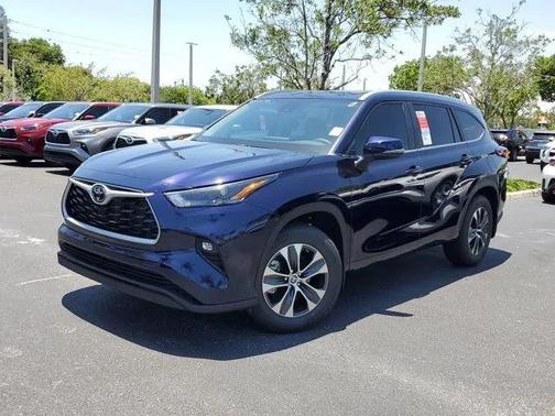2025 Toyota Highlander XLE