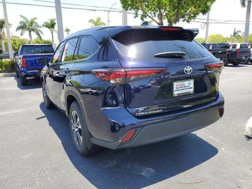 2025 Toyota Highlander XLE