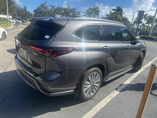 2024 Toyota Highlander Platinum