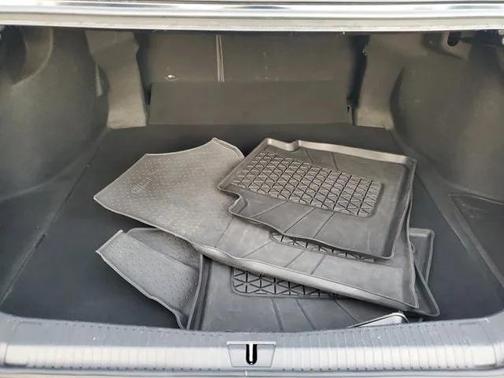 2020 Toyota Avalon Hybrid XLE Plus