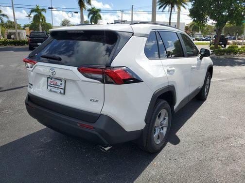 2025 Toyota RAV4 XLE