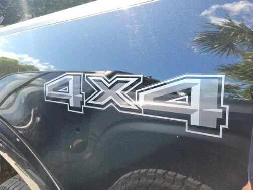 Agate Black Metallic 2025 Ford F-150 XLT