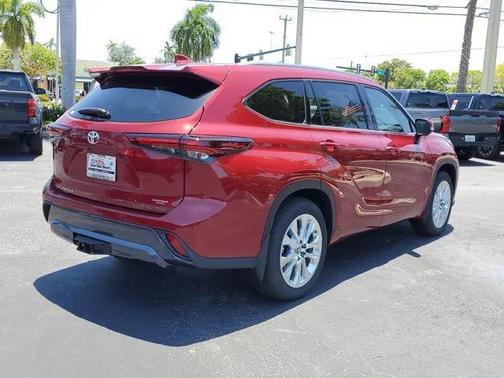 2025 Toyota Highlander Limited