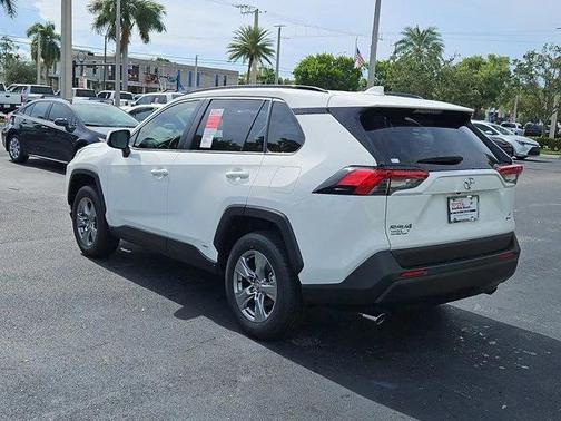 2025 Toyota RAV4 Hybrid LE