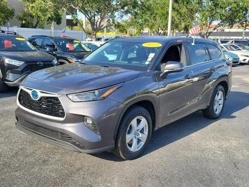 2023 Toyota Highlander Hybrid LE
