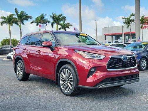 Ruby Flare Pearl 2021 Toyota Highlander Hybrid Platinum