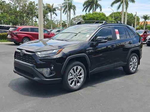 2025 Toyota RAV4 XLE Premium