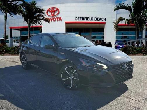 2023 Nissan Altima SR FWD