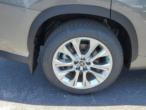 2025 Toyota Highlander Limited
