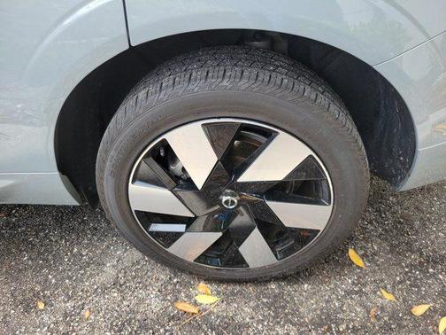 2024 Volvo XC60 Recharge Plug-In Hybrid T8 Plus Dark Theme