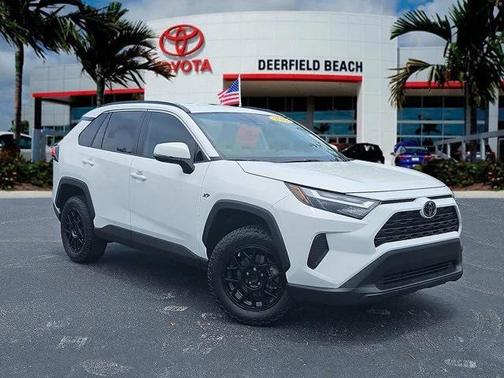 2022 Toyota RAV4 XLE