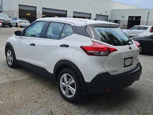 2020 Nissan Kicks S