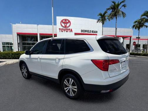 White Diamond Pearl 2018 Honda Pilot EX-L