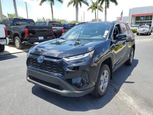 2024 Toyota RAV4 Hybrid XLE